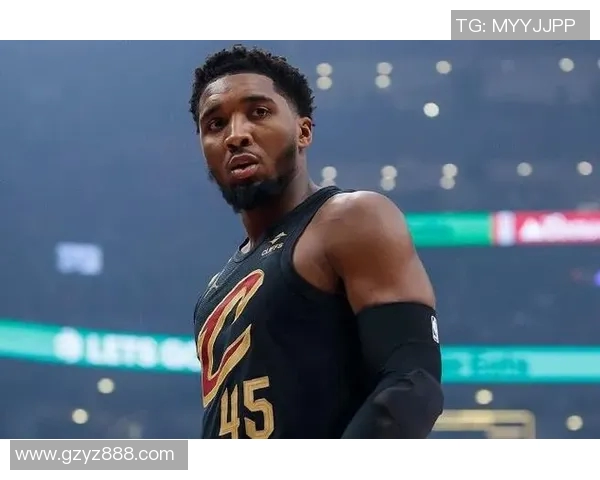 多诺万米切尔带领球队奋勇争先展现篮球天赋与领导力 多诺万米切尔带领球队奋勇争先展现篮球天赋与领导力