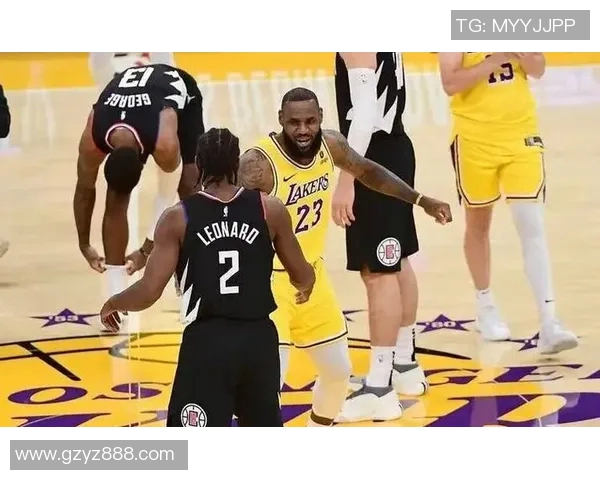 2012至2013赛季快船与湖人对决回顾及精彩瞬间分析