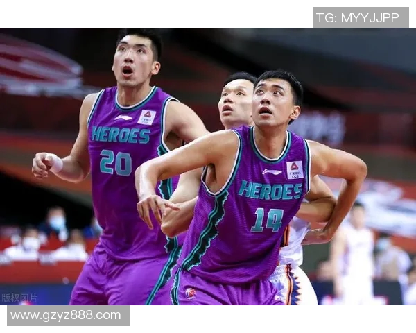 国际与巴拉竞激战正酣比分胶着双方争夺胜利的精彩瞬间回顾