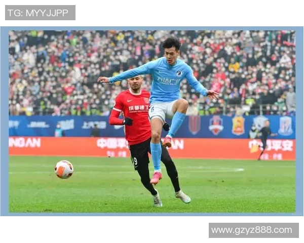 广州对决大连人中超激战即将上演球迷期待精彩表现与激烈竞争