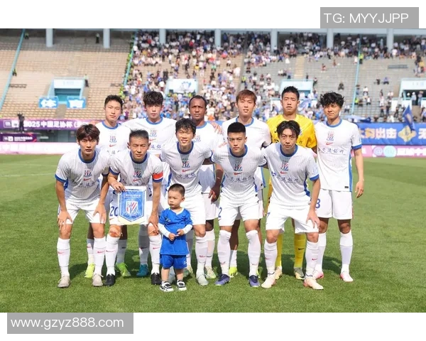 梅州铁汉迎战广州恒大激情对决期待精彩瞬间展现足球魅力与团队精神